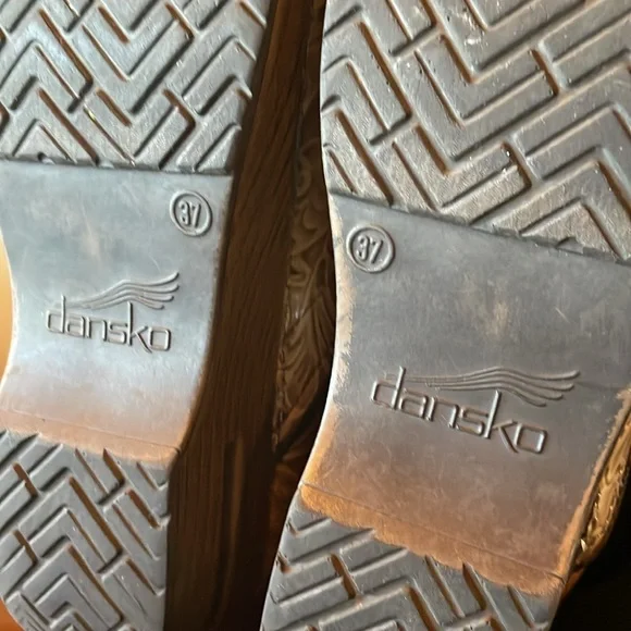 Dansko Clogs - Picture 7 of 9